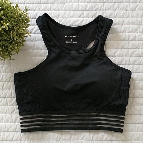 NWOT Racerback Mesh Black Sportsbra - Picture 2 of 4